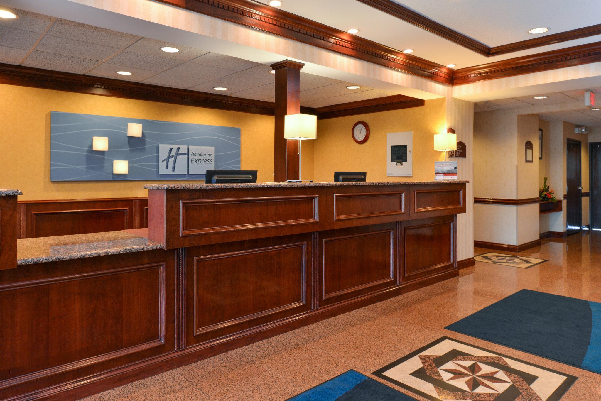 Holiday Inn Express Wixom By Ihg Экстерьер фото