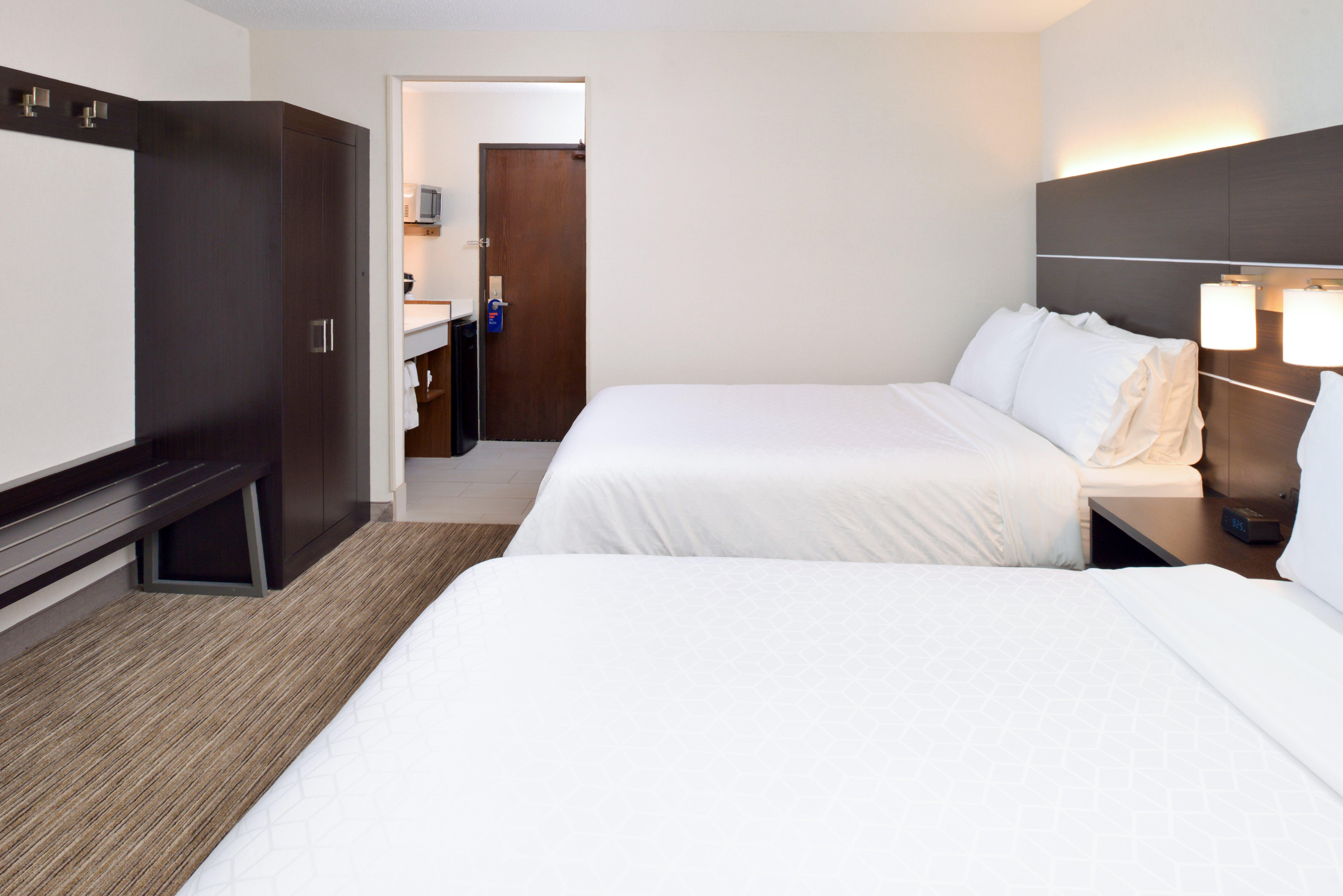 Holiday Inn Express Wixom By Ihg Экстерьер фото