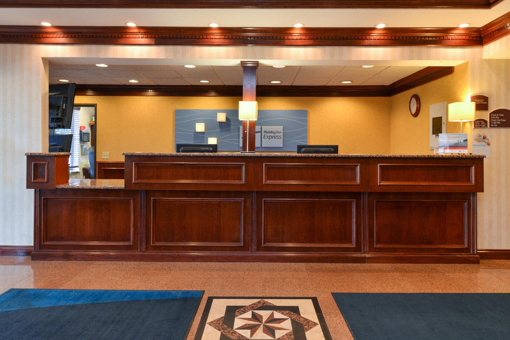 Holiday Inn Express Wixom By Ihg Экстерьер фото