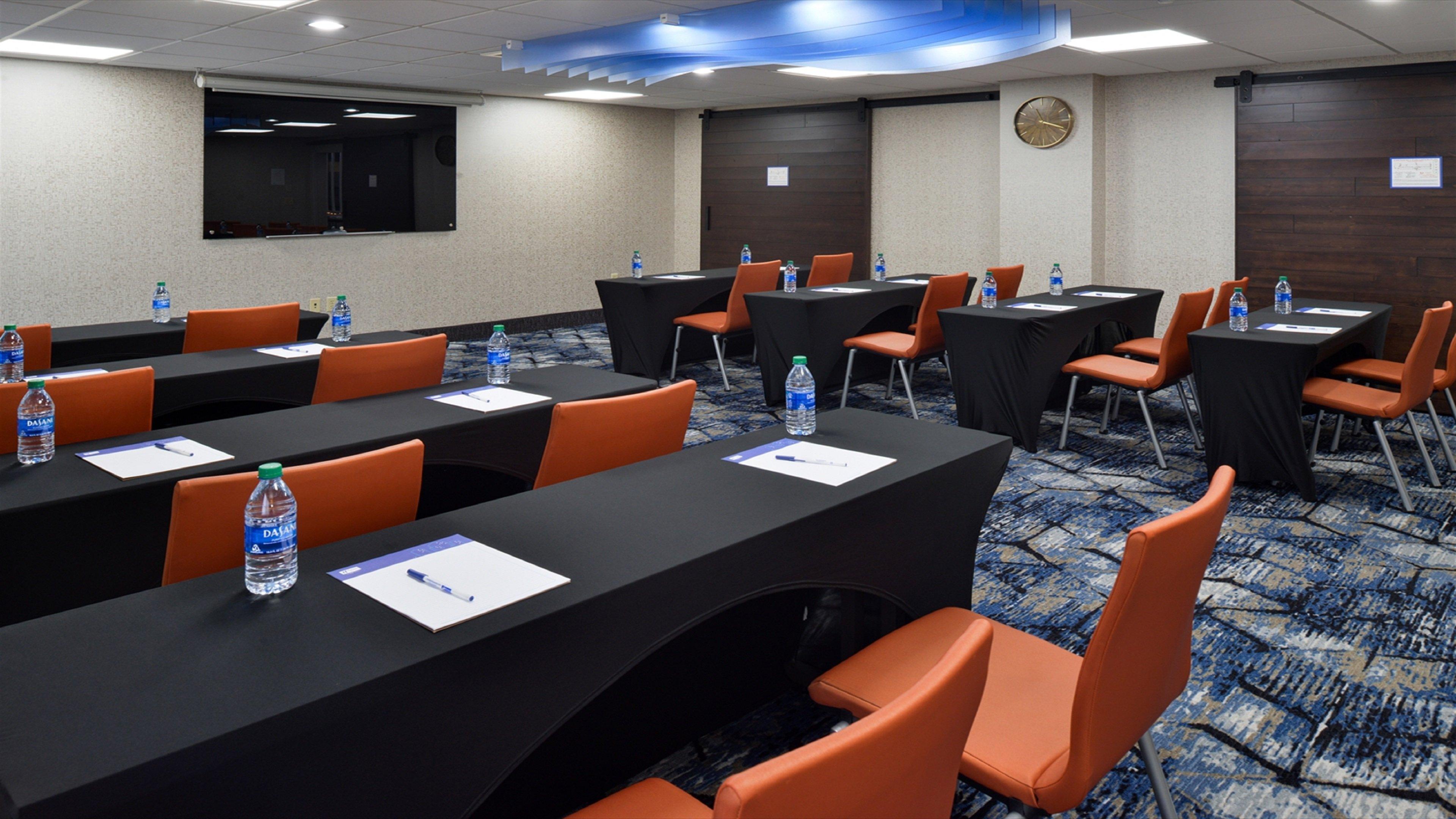 Holiday Inn Express Wixom By Ihg Экстерьер фото