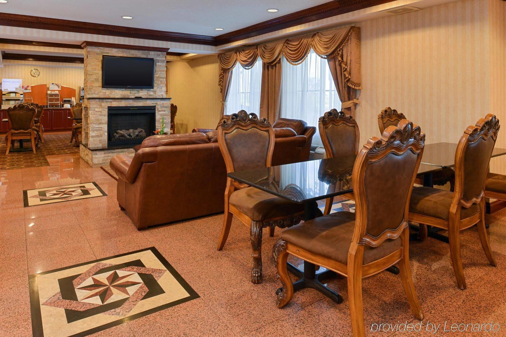 Holiday Inn Express Wixom By Ihg Экстерьер фото