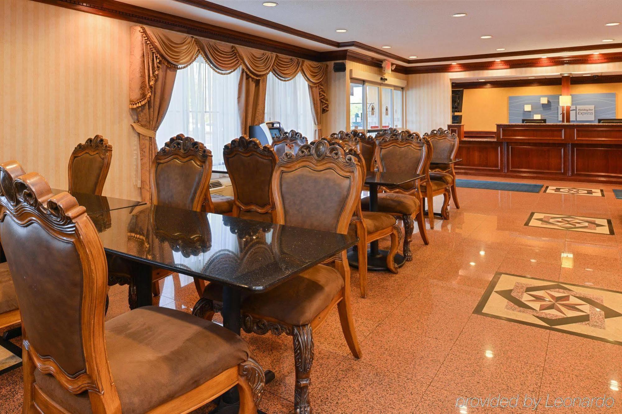 Holiday Inn Express Wixom By Ihg Экстерьер фото