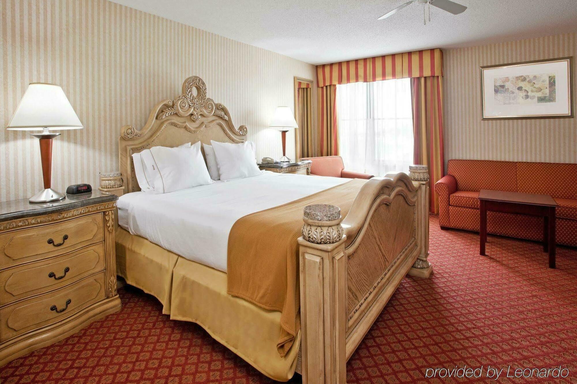 Holiday Inn Express Wixom By Ihg Экстерьер фото