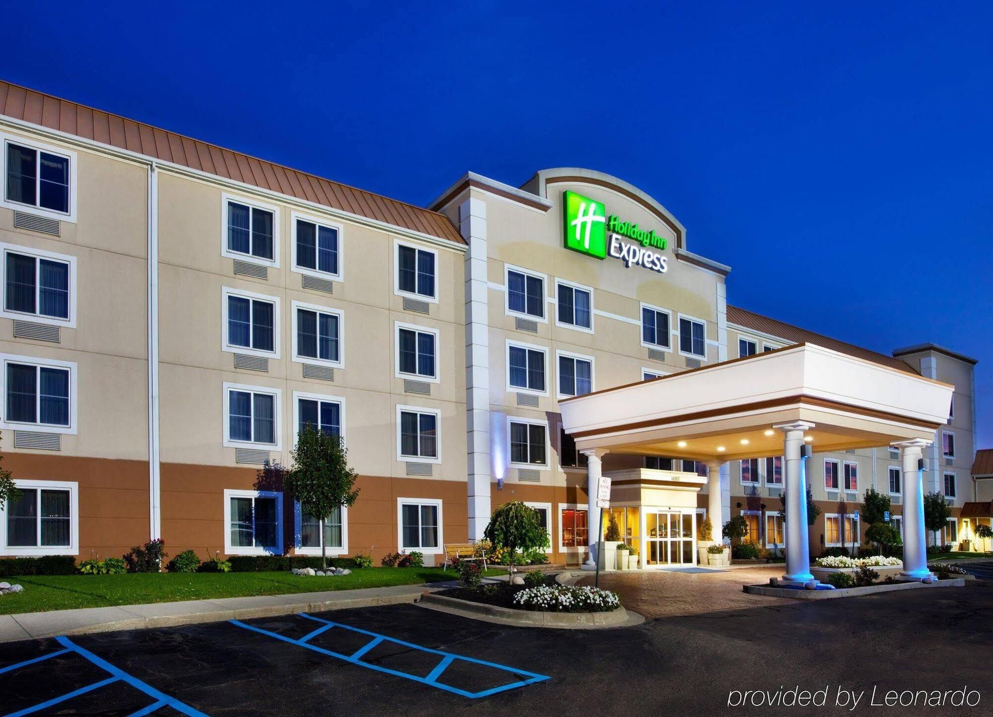 Holiday Inn Express Wixom By Ihg Экстерьер фото